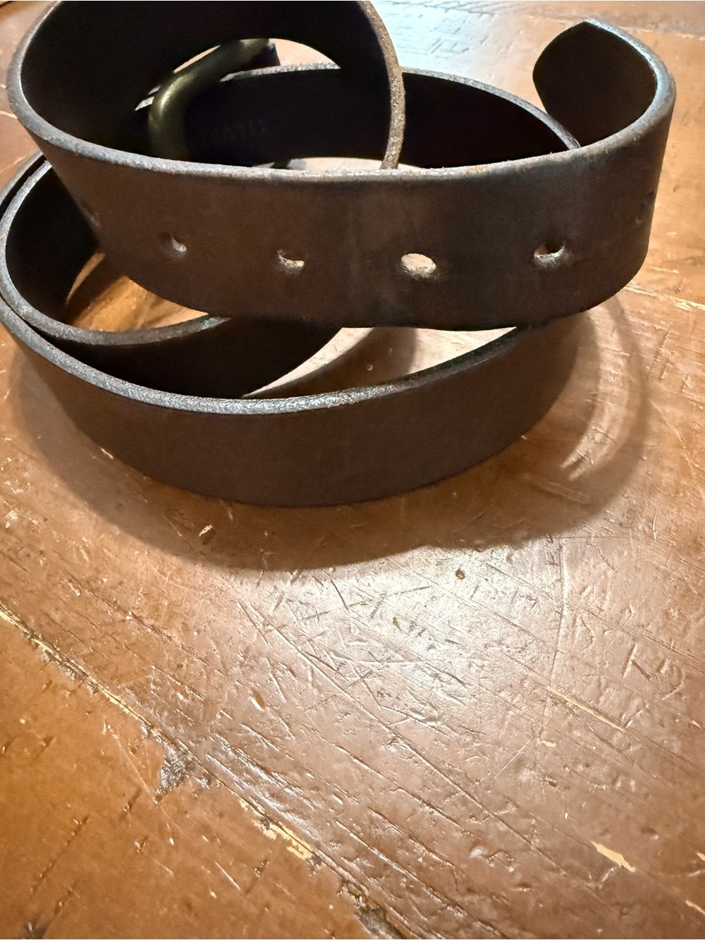 Levi's Brown Leather Men's Belt with Brass Buckle - Picture 4 of 10